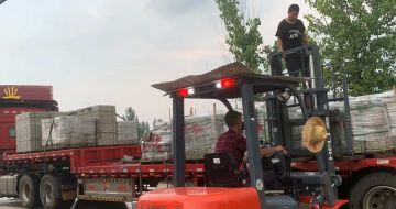 德阳 黄金麻冰裂纹，地铺石装车