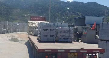 德阳 芝麻白仿形路沿石，直形路沿石