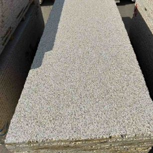 德阳 黄金麻花岗岩荔枝面毛板，半成品