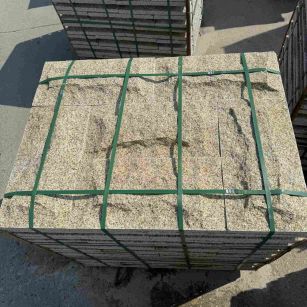 德阳 黄金麻花岗岩石材自然面蘑菇石成品