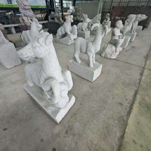 德阳 芝麻白花岗岩造型立体雕刻——十二生肖