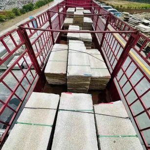 德阳 黄金麻花岗岩荔枝面，光面毛板装车完成