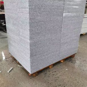 德阳 芝麻白火烧面1.8厚300*600地铺石，尺寸标准，厚薄均匀