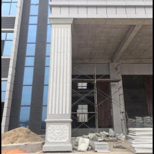 德阳 芝麻白光面花岗岩门楼大柱（罗马柱）配雕花底座