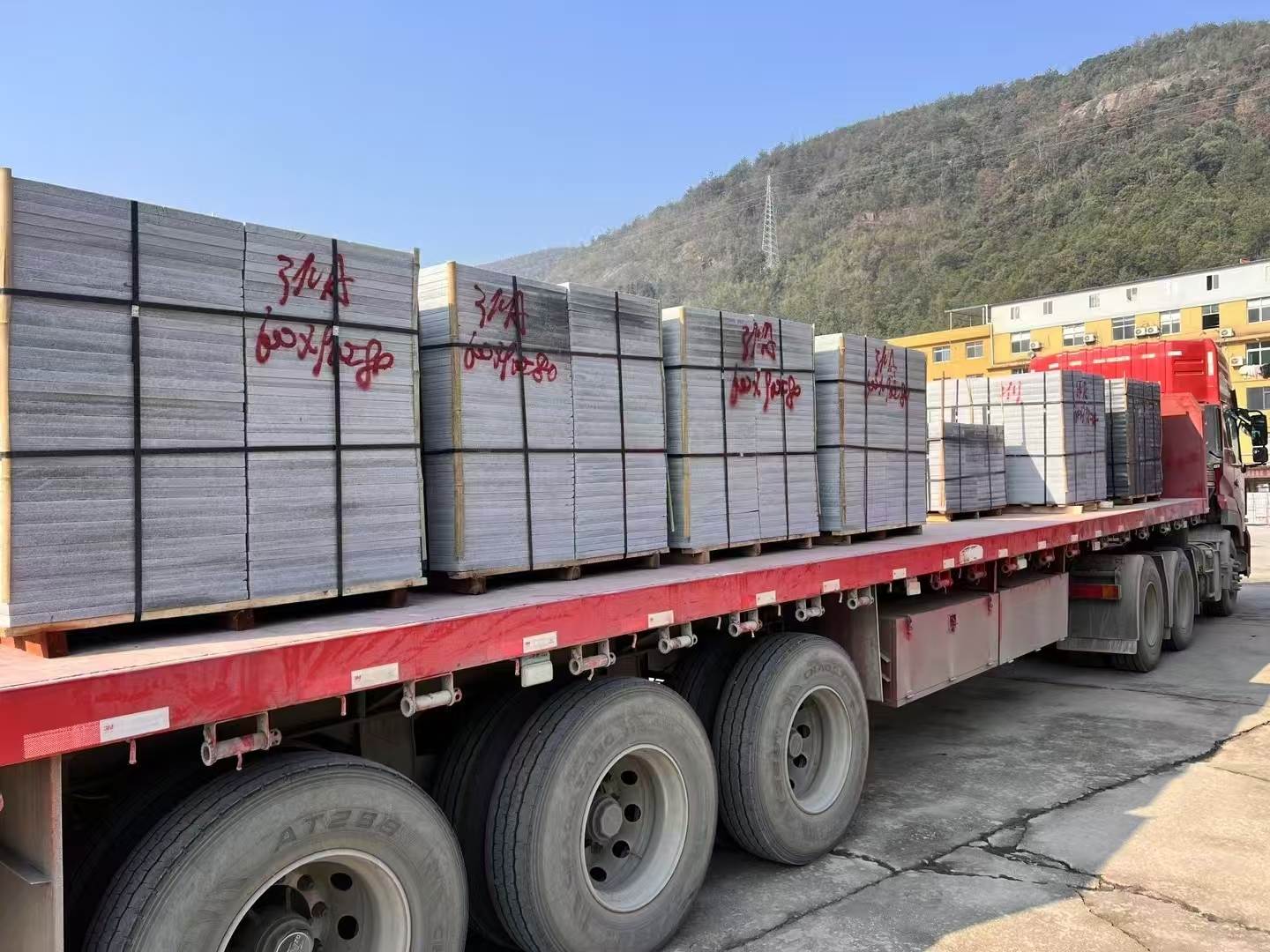 德阳 芝麻灰地铺石出货日常