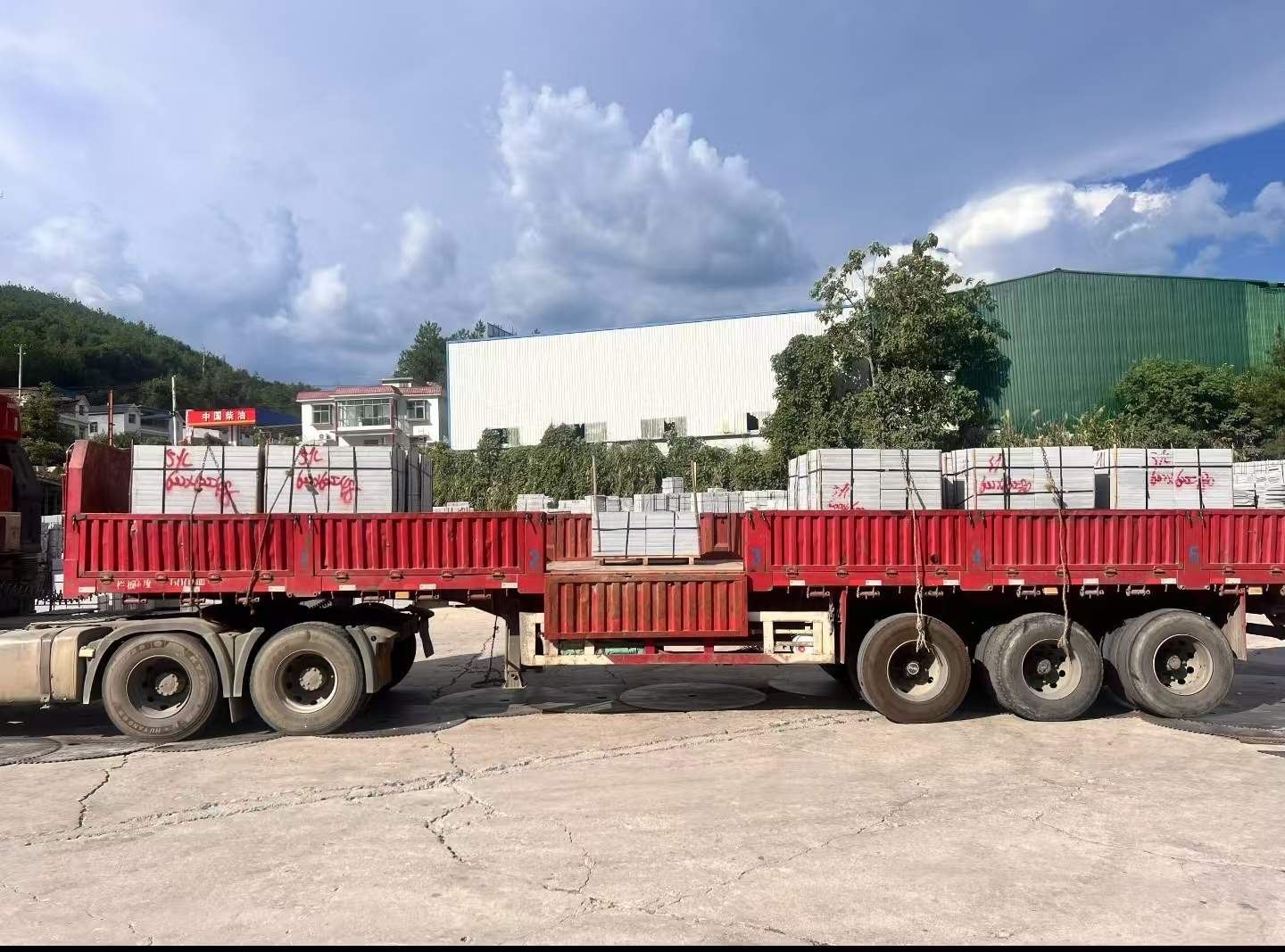 德阳 芝麻灰花岗岩地铺石出货日常