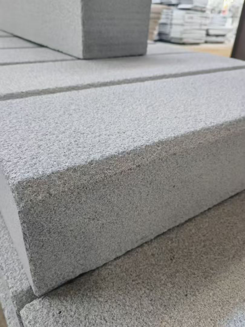 德阳 芝麻灰荔枝面路沿石