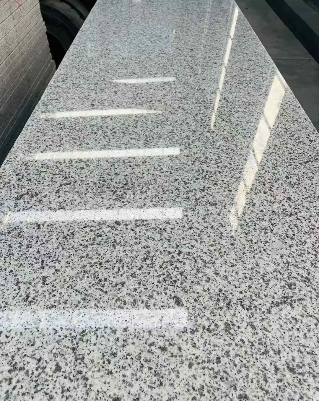 德阳 白麻花岗岩光面毛板