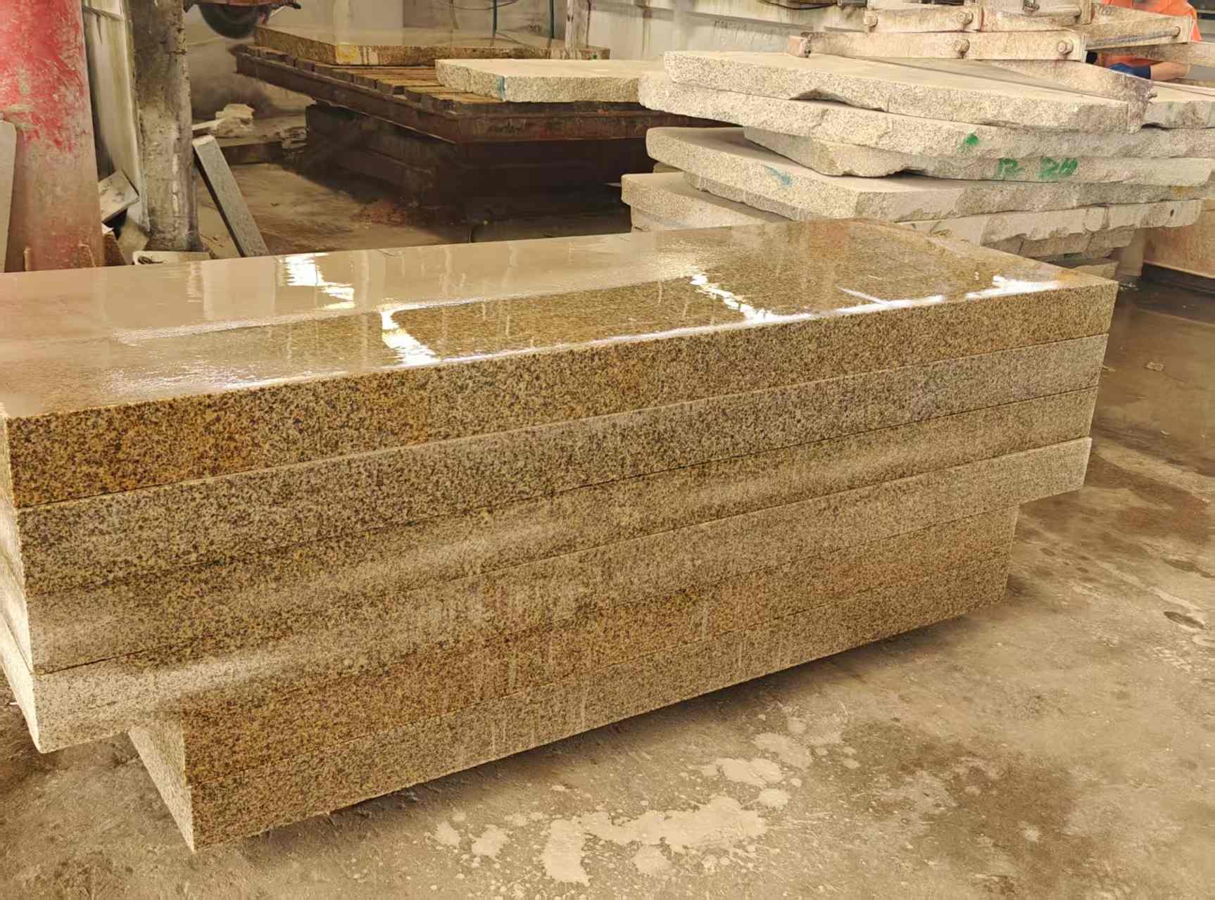 德阳 黄金麻栏杆料半成品加工中