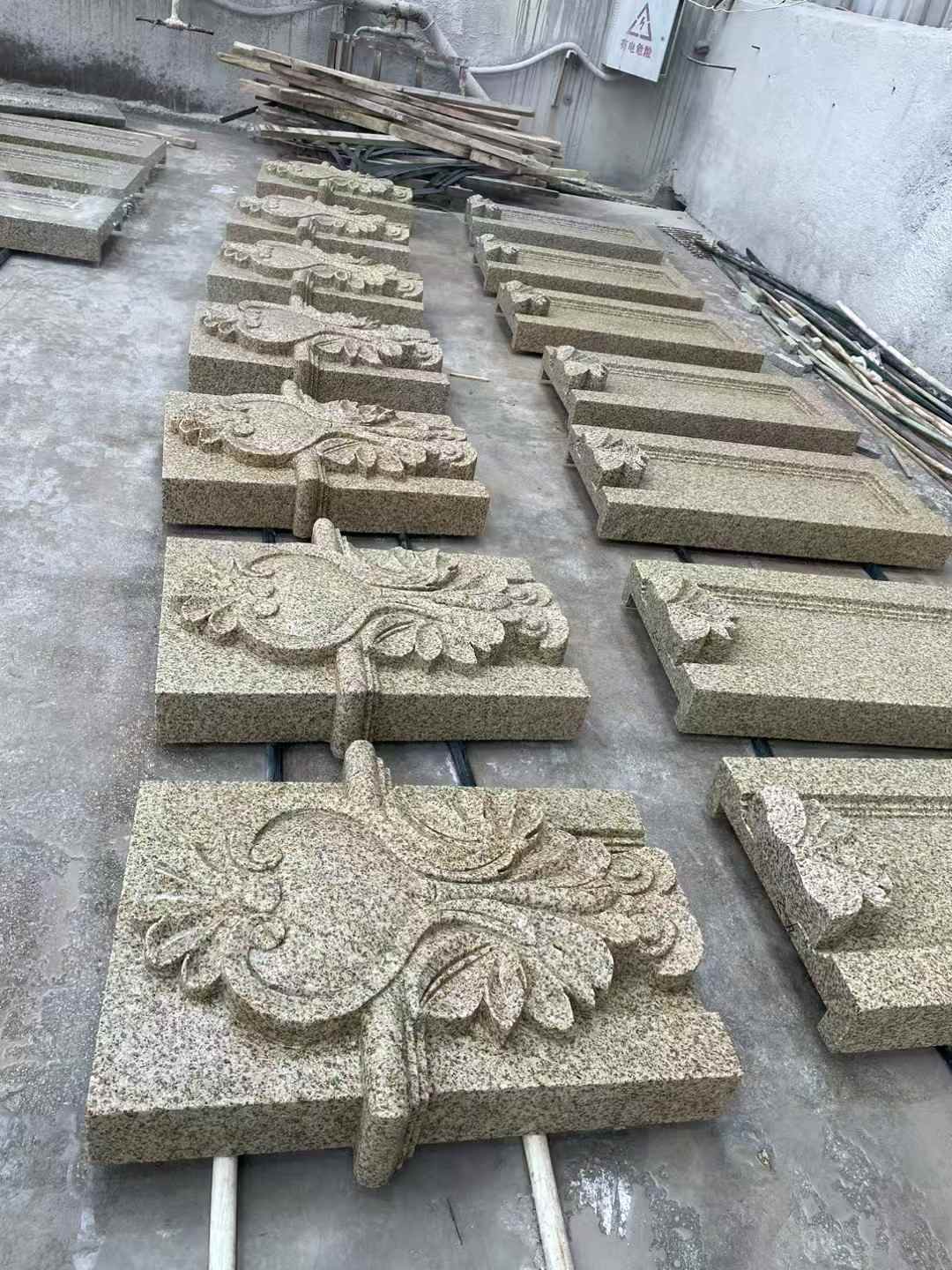 德阳 黄金麻花岗岩别墅外墙雕刻板