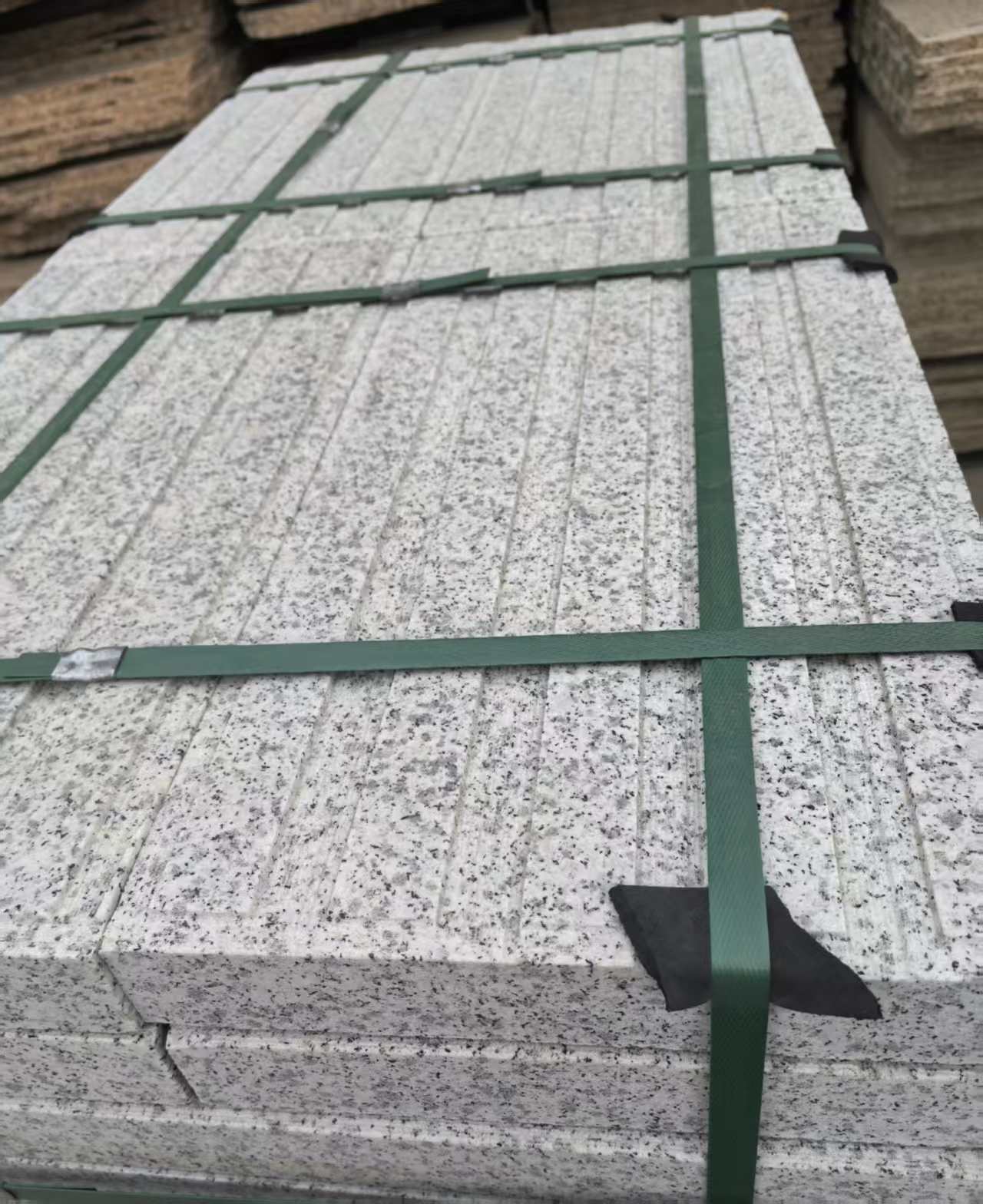 德阳 白麻花岗岩直行盲道石，盲条，地铺石