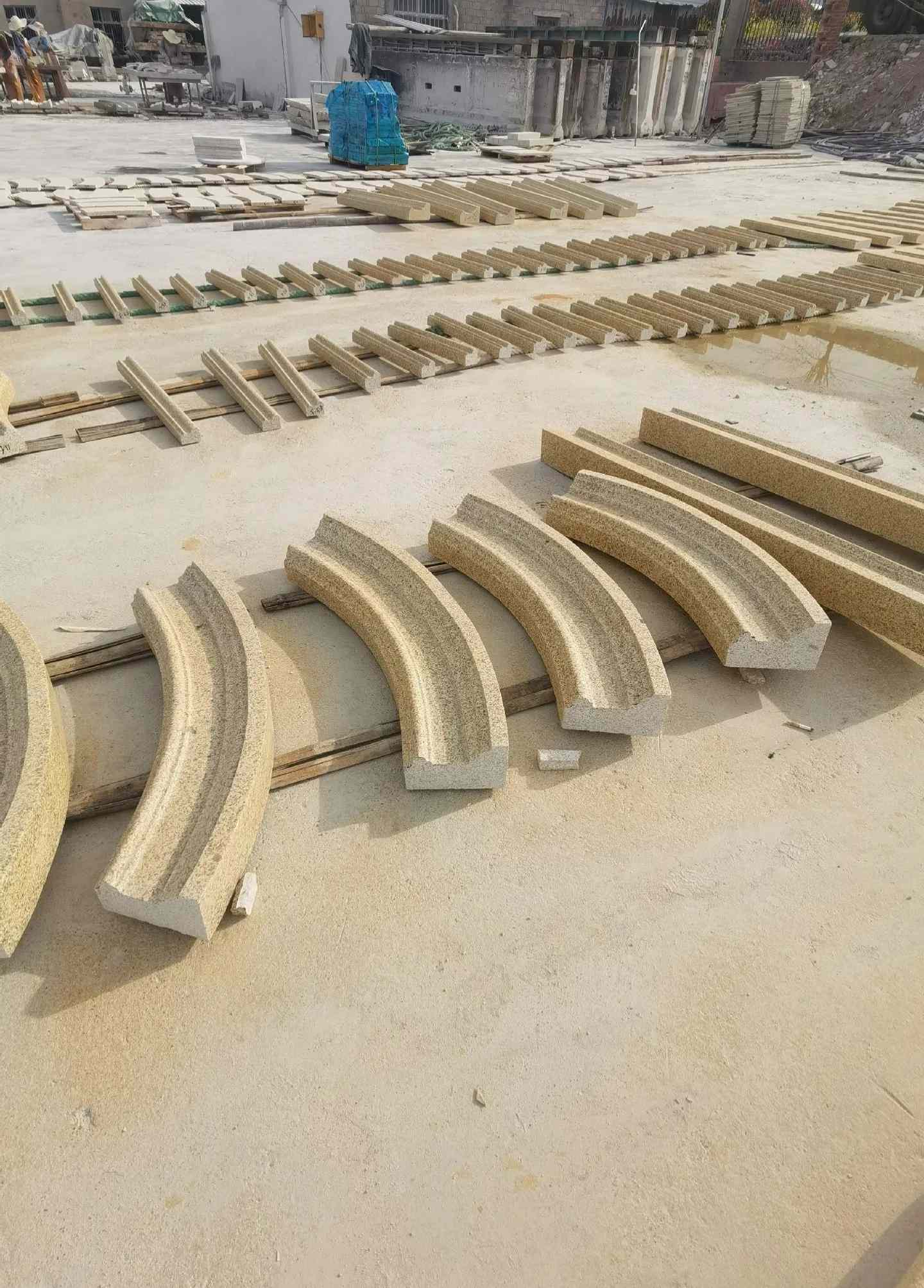 德阳 黄金麻花岗岩别墅线条