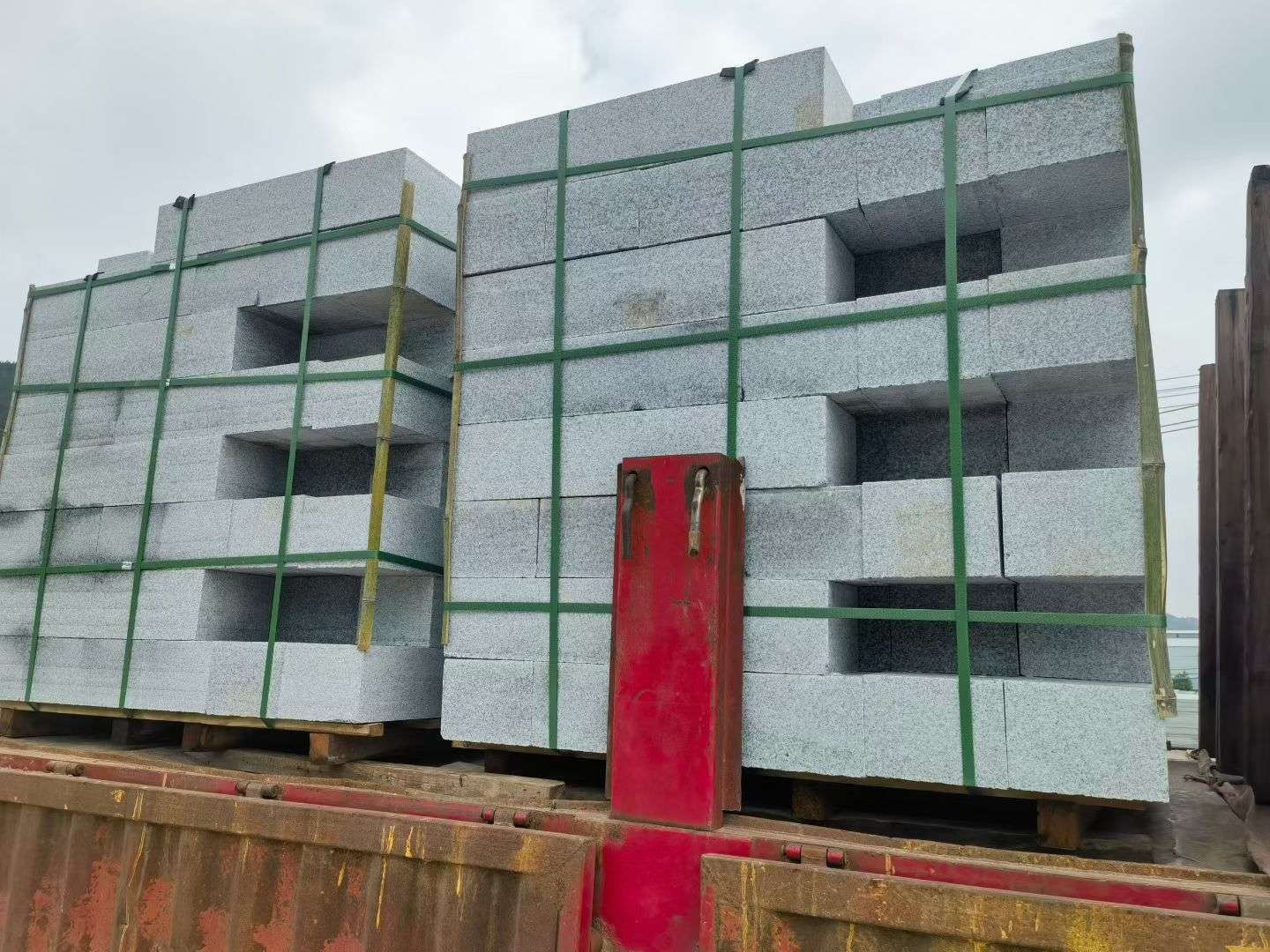 德阳 芝麻白花岗岩路沿石，平石，路侧石，马路牙子，路缘石，立缘石，平缘石等