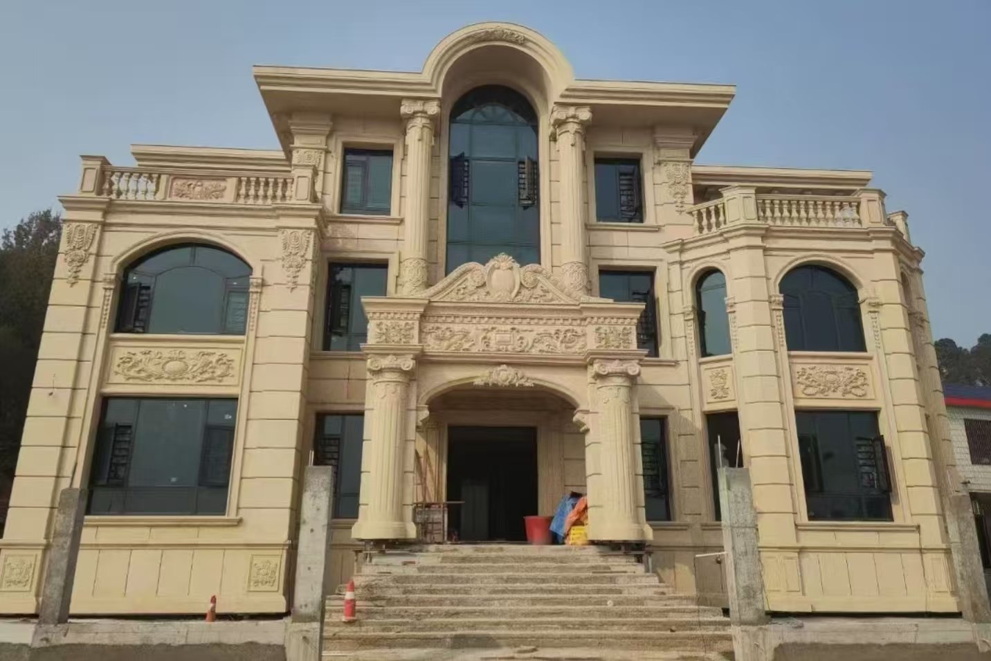 德阳 黄金麻花岗岩别墅外墙干挂