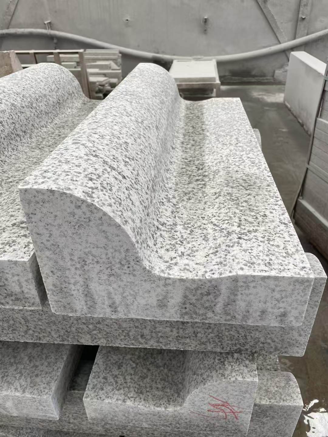 德阳 白麻花岗岩S型路沿石，路侧石，马路牙子等